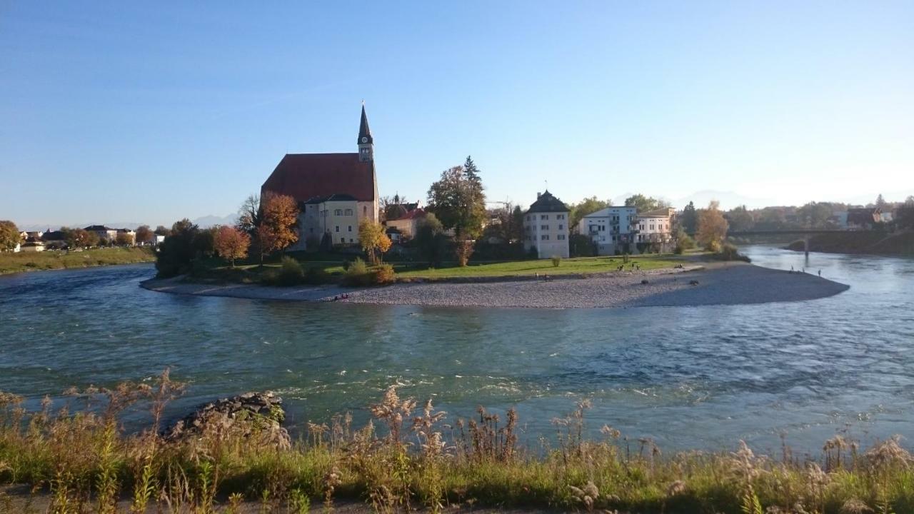 Ferienwohnung An Der Idyllischen Salzachschleife Naehe Salzburg Laufen Extérieur photo
